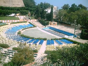 ORAN 04 2007 16 LE THEATRE DE VERDURE DU PETIT VICHY